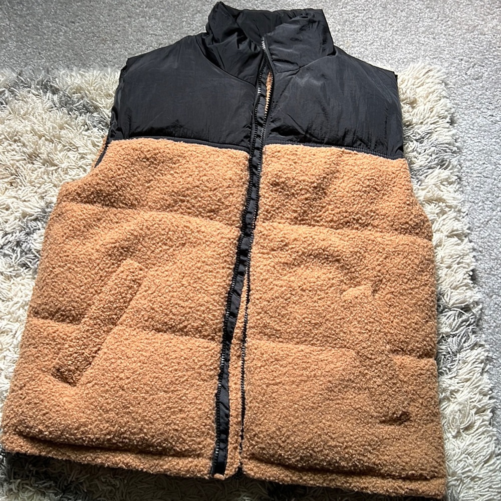 Wild Fable Oversized Teddy Quilted Vest